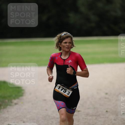 30.08.2026 - Elbe Triathlon Hamburg Antke Förster http://msf.ph/oto/10109404 30.08.2026 15:34:54 Laufen 175, 3 meine-sportfotos.de