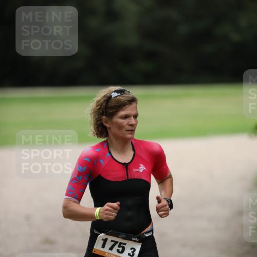 30.08.2026 - Elbe Triathlon Hamburg Antke Förster http://msf.ph/oto/10109406 30.08.2026 15:34:55 Laufen 1753 meine-sportfotos.de