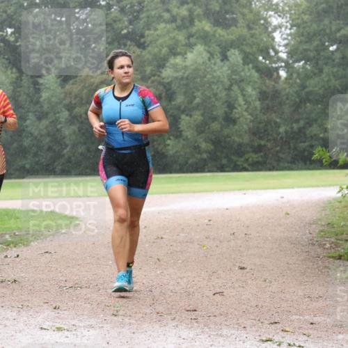 30.08.2026 - Elbe Triathlon Hamburg Antke Förster http://msf.ph/oto/10109409 30.08.2026 15:59:06 Laufen 1001, 147, 3 meine-sportfotos.de
