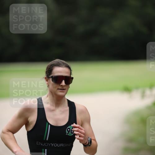 30.08.2026 - Elbe Triathlon Hamburg Antke Förster http://msf.ph/oto/10109420 30.08.2026 15:37:12 Laufen 46, 96 meine-sportfotos.de