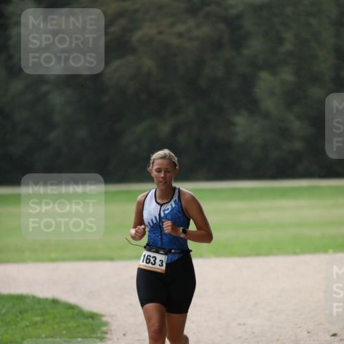 30.08.2026 - Elbe Triathlon Hamburg Antke Förster http://msf.ph/oto/10109424 30.08.2026 15:38:55 Laufen 163, 3 meine-sportfotos.de