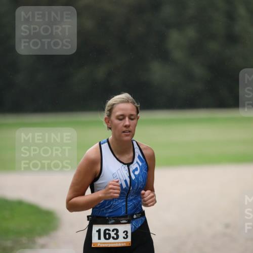 30.08.2026 - Elbe Triathlon Hamburg Antke Förster http://msf.ph/oto/10109430 30.08.2026 15:38:57 Laufen 163, 3 meine-sportfotos.de