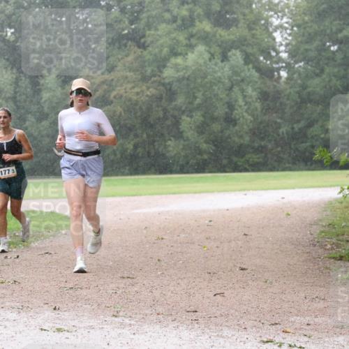 30.08.2026 - Elbe Triathlon Hamburg Antke Förster http://msf.ph/oto/10109431 30.08.2026 16:01:37 Laufen 177, 3 meine-sportfotos.de