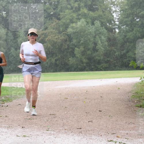 30.08.2026 - Elbe Triathlon Hamburg Antke Förster http://msf.ph/oto/10109433 30.08.2026 16:01:37 Laufen 177, 3 meine-sportfotos.de
