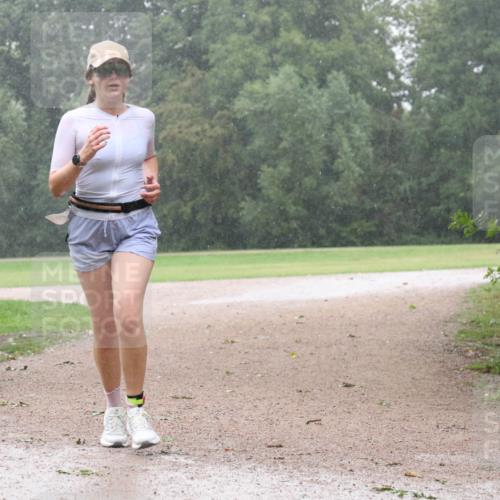 30.08.2026 - Elbe Triathlon Hamburg Antke Förster http://msf.ph/oto/10109435 30.08.2026 16:01:38 Laufen 177, 3 meine-sportfotos.de