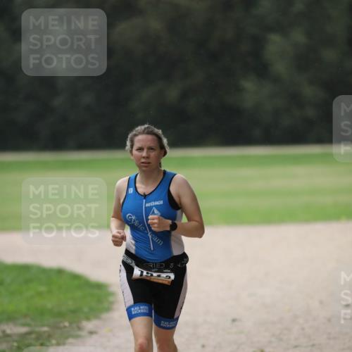 30.08.2026 - Elbe Triathlon Hamburg Antke Förster http://msf.ph/oto/10109438 30.08.2026 15:39:26 Laufen 1539 meine-sportfotos.de