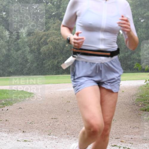 30.08.2026 - Elbe Triathlon Hamburg Antke Förster http://msf.ph/oto/10109439 30.08.2026 16:01:40 Laufen 73 meine-sportfotos.de