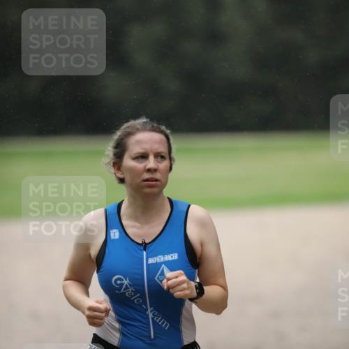 30.08.2026 - Elbe Triathlon Hamburg Antke Förster http://msf.ph/oto/10109444 30.08.2026 15:39:28 Laufen  meine-sportfotos.de