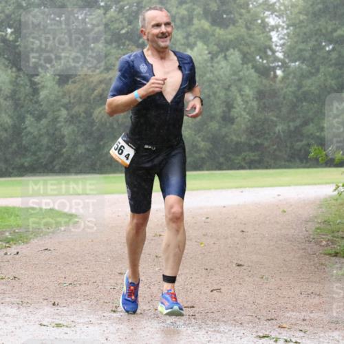 30.08.2026 - Elbe Triathlon Hamburg Antke Förster http://msf.ph/oto/10109453 30.08.2026 16:02:19 Laufen 56, 4 meine-sportfotos.de