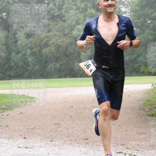 30.08.2026 - Elbe Triathlon Hamburg Antke Förster http://msf.ph/oto/10109455 30.08.2026 16:02:20 Laufen 564 meine-sportfotos.de