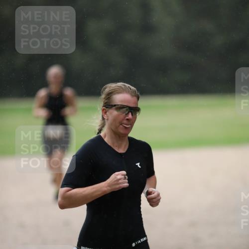 30.08.2026 - Elbe Triathlon Hamburg Antke Förster http://msf.ph/oto/10109456 30.08.2026 15:39:45 Laufen 159, 3 meine-sportfotos.de