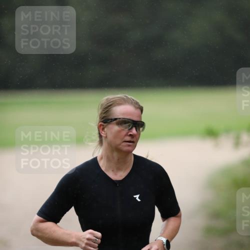 30.08.2026 - Elbe Triathlon Hamburg Antke Förster http://msf.ph/oto/10109458 30.08.2026 15:39:45 Laufen 159, 3 meine-sportfotos.de