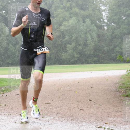 30.08.2026 - Elbe Triathlon Hamburg Antke Förster http://msf.ph/oto/10109461 30.08.2026 16:03:59 Laufen 7044 meine-sportfotos.de