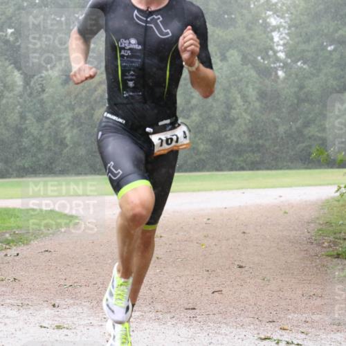 30.08.2026 - Elbe Triathlon Hamburg Antke Förster http://msf.ph/oto/10109463 30.08.2026 16:03:59 Laufen 7674 meine-sportfotos.de