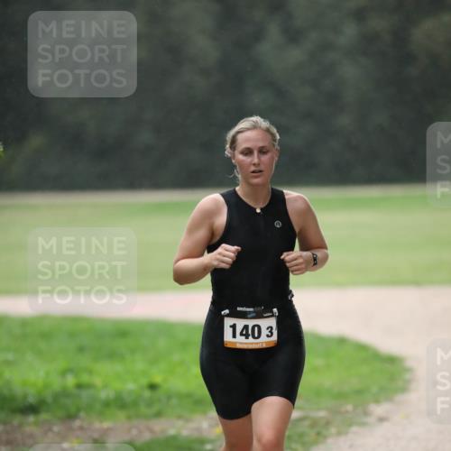 30.08.2026 - Elbe Triathlon Hamburg Antke Förster http://msf.ph/oto/10109464 30.08.2026 15:39:49 Laufen 140, 3, 9 meine-sportfotos.de