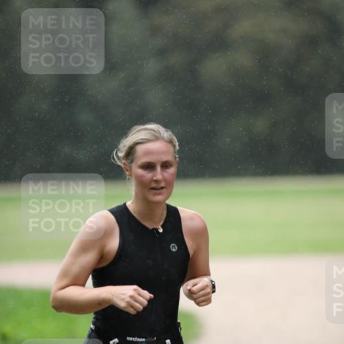 30.08.2026 - Elbe Triathlon Hamburg Antke Förster http://msf.ph/oto/10109466 30.08.2026 15:39:51 Laufen 1403, 9 meine-sportfotos.de