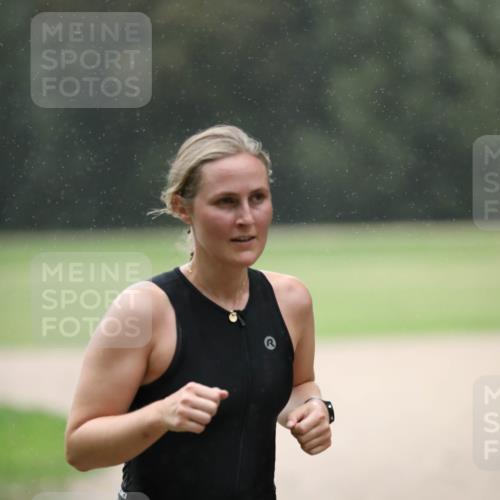 30.08.2026 - Elbe Triathlon Hamburg Antke Förster http://msf.ph/oto/10109468 30.08.2026 15:39:51 Laufen 1403, 9 meine-sportfotos.de