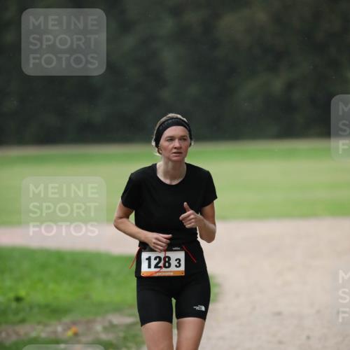 30.08.2026 - Elbe Triathlon Hamburg Antke Förster http://msf.ph/oto/10109526 30.08.2026 15:42:08 Laufen 1283 meine-sportfotos.de