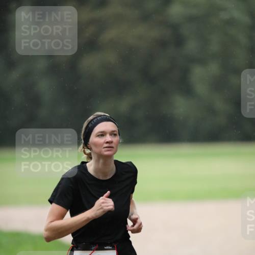 30.08.2026 - Elbe Triathlon Hamburg Antke Förster http://msf.ph/oto/10109528 30.08.2026 15:42:09 Laufen 128, 3, 4 meine-sportfotos.de