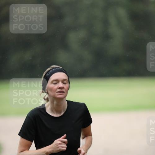 30.08.2026 - Elbe Triathlon Hamburg Antke Förster http://msf.ph/oto/10109530 30.08.2026 15:42:09 Laufen 128, 3, 4 meine-sportfotos.de