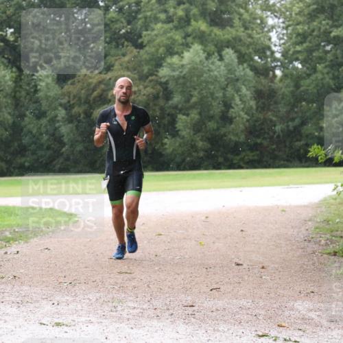 30.08.2026 - Elbe Triathlon Hamburg Antke Förster http://msf.ph/oto/10109551 30.08.2026 16:14:00 Laufen  meine-sportfotos.de