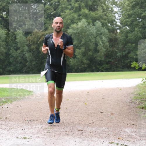 30.08.2026 - Elbe Triathlon Hamburg Antke Förster http://msf.ph/oto/10109555 30.08.2026 16:14:01 Laufen  meine-sportfotos.de