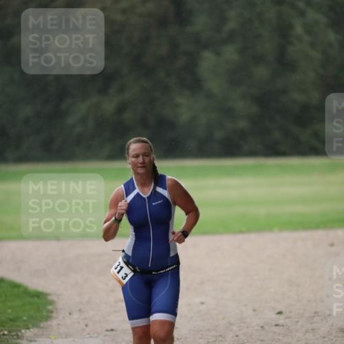 30.08.2026 - Elbe Triathlon Hamburg Antke Förster http://msf.ph/oto/10109560 30.08.2026 15:43:41 Laufen 31, 3, 1 meine-sportfotos.de