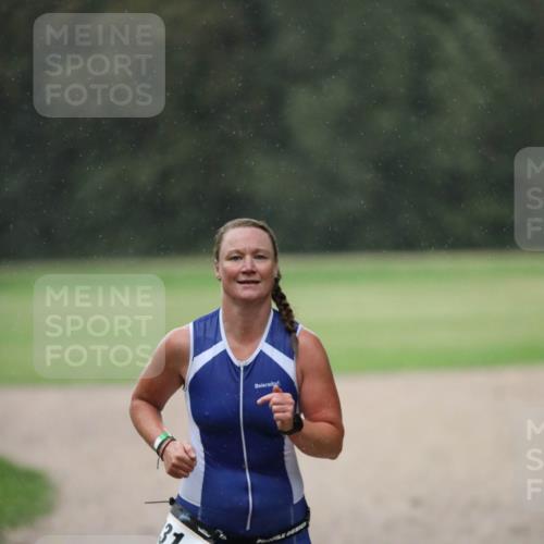 30.08.2026 - Elbe Triathlon Hamburg Antke Förster http://msf.ph/oto/10109564 30.08.2026 15:43:44 Laufen 31, 3, 1 meine-sportfotos.de