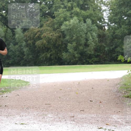 30.08.2026 - Elbe Triathlon Hamburg Antke Förster http://msf.ph/oto/10109567 30.08.2026 16:15:38 Laufen 1603 meine-sportfotos.de