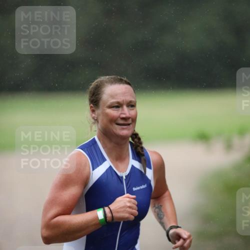 30.08.2026 - Elbe Triathlon Hamburg Antke Förster http://msf.ph/oto/10109568 30.08.2026 15:43:45 Laufen 1, 131, 3 meine-sportfotos.de