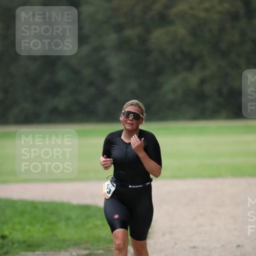 30.08.2026 - Elbe Triathlon Hamburg Antke Förster http://msf.ph/oto/10109572 30.08.2026 15:44:00 Laufen  meine-sportfotos.de