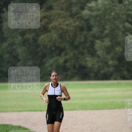30.08.2026 - Elbe Triathlon Hamburg Antke Förster http://msf.ph/oto/10109582 30.08.2026 15:44:50 Laufen 3 meine-sportfotos.de