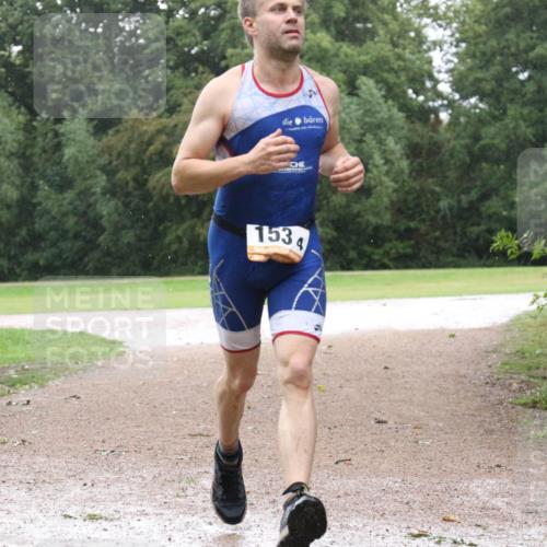 30.08.2026 - Elbe Triathlon Hamburg Antke Förster http://msf.ph/oto/10109589 30.08.2026 16:17:04 Laufen 1534 meine-sportfotos.de