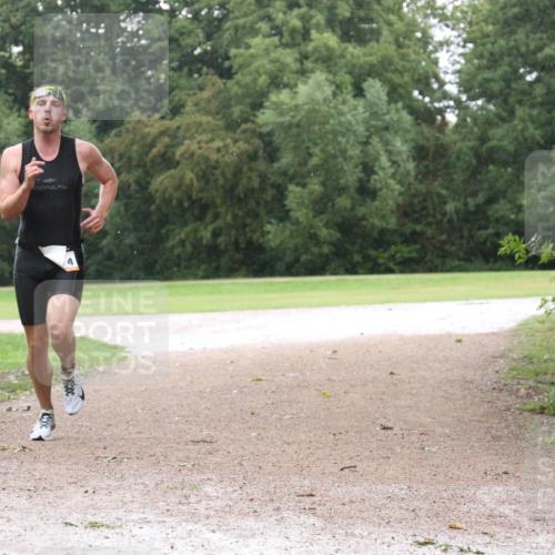30.08.2026 - Elbe Triathlon Hamburg Antke Förster http://msf.ph/oto/10109593 30.08.2026 16:17:18 Laufen 4 meine-sportfotos.de