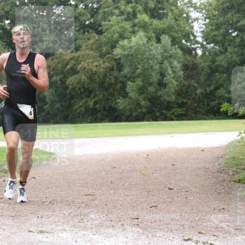 30.08.2026 - Elbe Triathlon Hamburg Antke Förster http://msf.ph/oto/10109595 30.08.2026 16:17:18 Laufen 4 meine-sportfotos.de