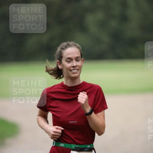 30.08.2026 - Elbe Triathlon Hamburg Antke Förster http://msf.ph/oto/10109600 30.08.2026 15:45:00 Laufen 1733 meine-sportfotos.de