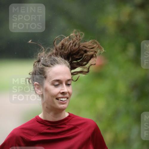 30.08.2026 - Elbe Triathlon Hamburg Antke Förster http://msf.ph/oto/10109604 30.08.2026 15:45:01 Laufen  meine-sportfotos.de
