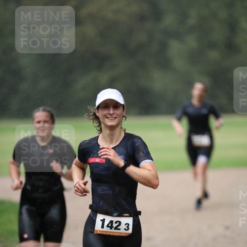 30.08.2026 - Elbe Triathlon Hamburg Antke Förster http://msf.ph/oto/10109614 30.08.2026 15:46:20 Laufen 1423, 2 meine-sportfotos.de