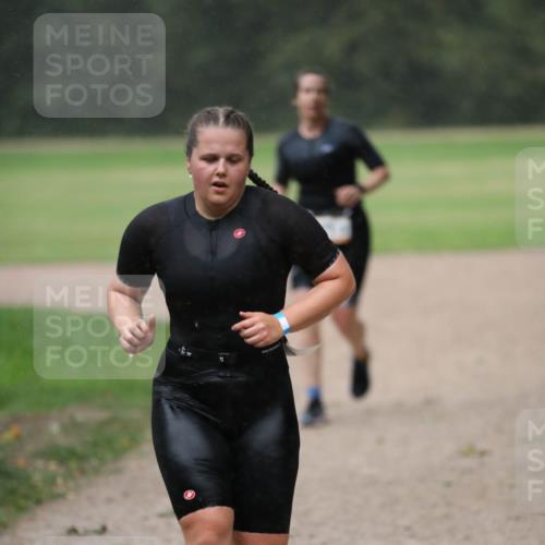 30.08.2026 - Elbe Triathlon Hamburg Antke Förster http://msf.ph/oto/10109618 30.08.2026 15:46:22 Laufen  meine-sportfotos.de