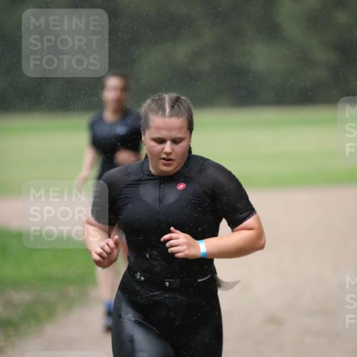 30.08.2026 - Elbe Triathlon Hamburg Antke Förster http://msf.ph/oto/10109620 30.08.2026 15:46:23 Laufen  meine-sportfotos.de