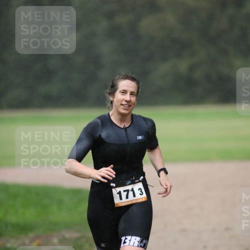 30.08.2026 - Elbe Triathlon Hamburg Antke Förster http://msf.ph/oto/10109626 30.08.2026 15:46:25 Laufen 3, 1713, 3, 13 meine-sportfotos.de
