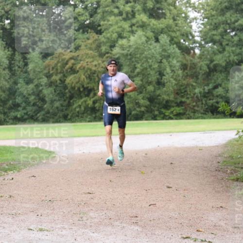 30.08.2026 - Elbe Triathlon Hamburg Antke Förster http://msf.ph/oto/10109629 30.08.2026 16:20:13 Laufen 162, 4 meine-sportfotos.de