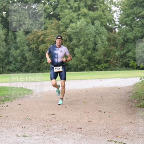 30.08.2026 - Elbe Triathlon Hamburg Antke Förster http://msf.ph/oto/10109631 30.08.2026 16:20:14 Laufen 162, 4 meine-sportfotos.de