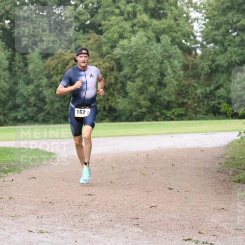 30.08.2026 - Elbe Triathlon Hamburg Antke Förster http://msf.ph/oto/10109633 30.08.2026 16:20:14 Laufen 162, 4 meine-sportfotos.de