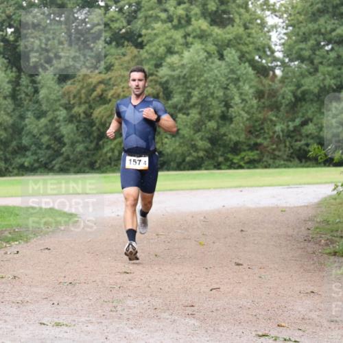 30.08.2026 - Elbe Triathlon Hamburg Antke Förster http://msf.ph/oto/10109645 30.08.2026 16:20:23 Laufen 157, 4 meine-sportfotos.de