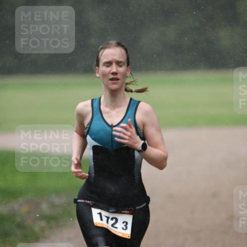 30.08.2026 - Elbe Triathlon Hamburg Antke Förster http://msf.ph/oto/10109648 30.08.2026 15:47:54 Laufen 172, 3 meine-sportfotos.de