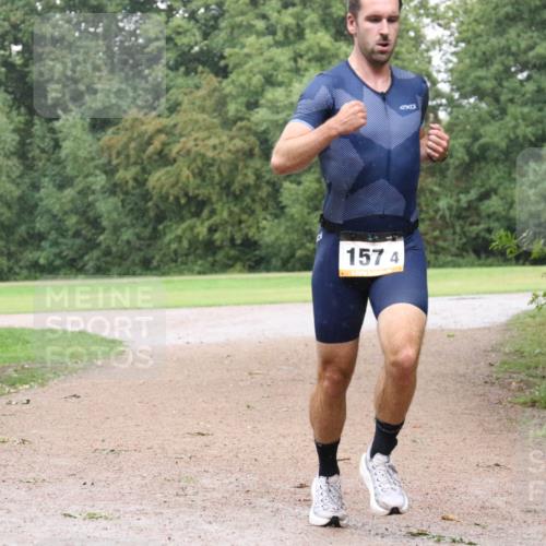 30.08.2026 - Elbe Triathlon Hamburg Antke Förster http://msf.ph/oto/10109651 30.08.2026 16:20:25 Laufen 1574 meine-sportfotos.de