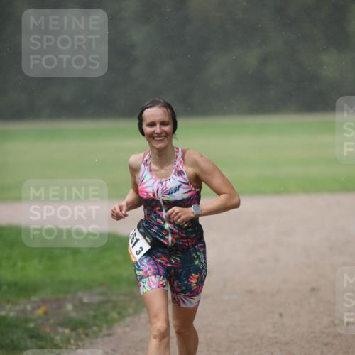 30.08.2026 - Elbe Triathlon Hamburg Antke Förster http://msf.ph/oto/10109660 30.08.2026 15:47:59 Laufen  meine-sportfotos.de