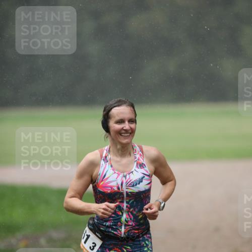 30.08.2026 - Elbe Triathlon Hamburg Antke Förster http://msf.ph/oto/10109662 30.08.2026 15:48:00 Laufen 13 meine-sportfotos.de