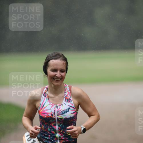 30.08.2026 - Elbe Triathlon Hamburg Antke Förster http://msf.ph/oto/10109664 30.08.2026 15:48:00 Laufen 01, 3 meine-sportfotos.de